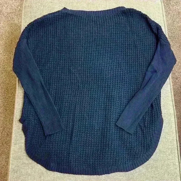 Toro Vince Camuto Royal Blue Sweater with Front Pocket - Picture 7 of 9